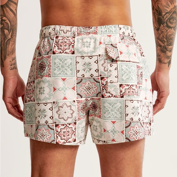 NWT Pull-On Seersucker Swim Trunk - Picture 8 of 8